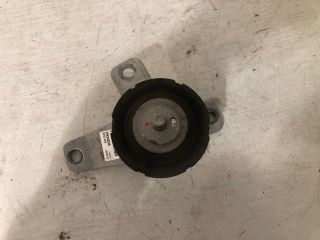 bontott MITSUBISHI COLT Motor Tartó Bak (Fém)