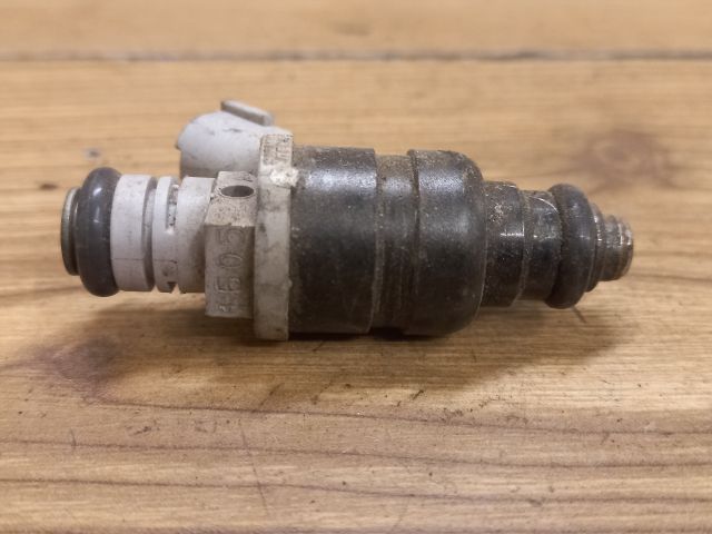 bontott MITSUBISHI COLT Porlasztó (1 db)