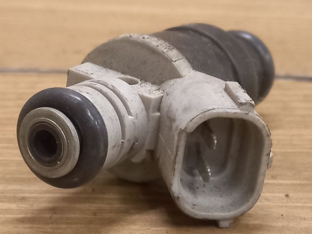 bontott MITSUBISHI COLT Porlasztó (1 db)