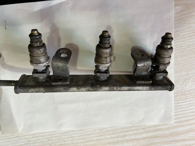 bontott MITSUBISHI COLT Porlasztó Sor / Híd