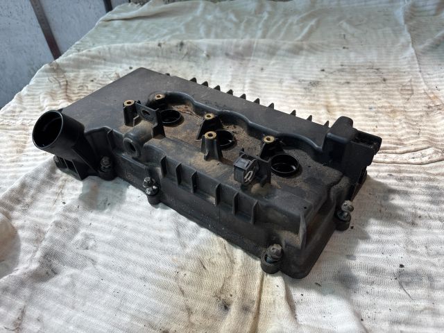 bontott MITSUBISHI COLT Szelepfedél