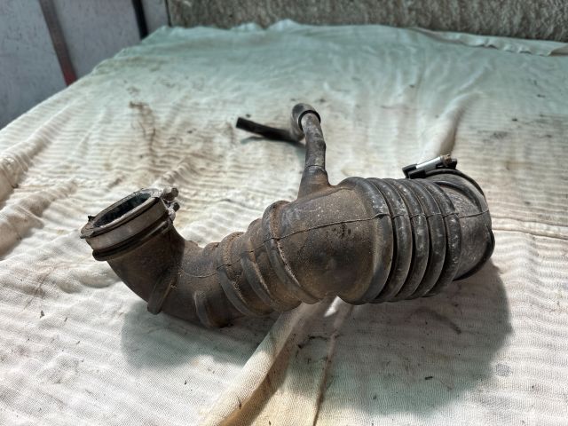 bontott MITSUBISHI COLT Szívó Cső