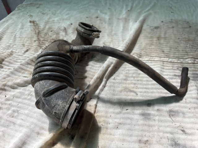 bontott MITSUBISHI COLT Szívó Cső