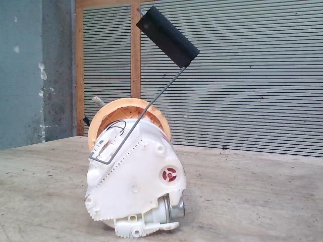 bontott MITSUBISHI COLT Üzemanyag Szivattyú