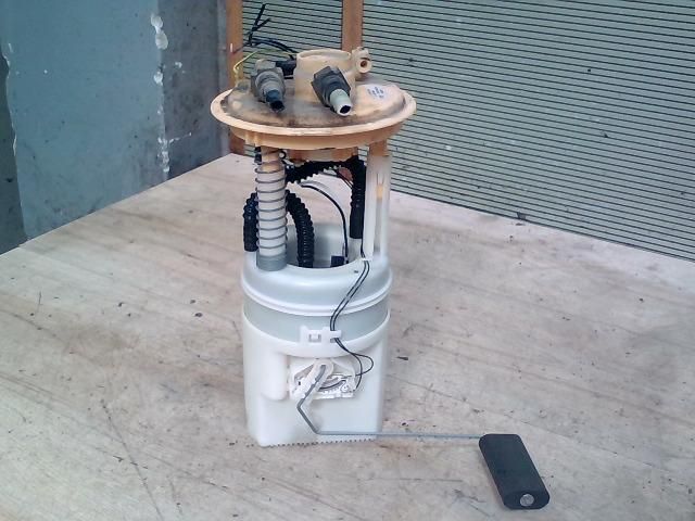 bontott MITSUBISHI COLT Üzemanyag Szivattyú