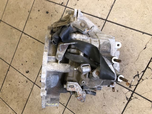 bontott MITSUBISHI COLT Váltó (Mechanikus)