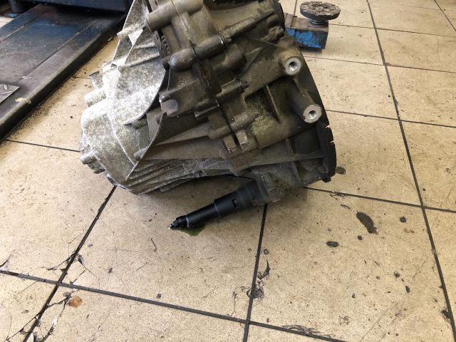 bontott MITSUBISHI COLT Váltó (Mechanikus)