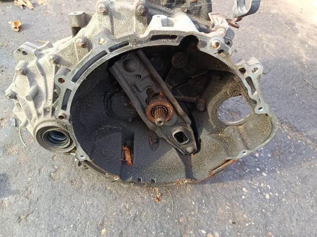 bontott MITSUBISHI COLT Váltó (Mechanikus)