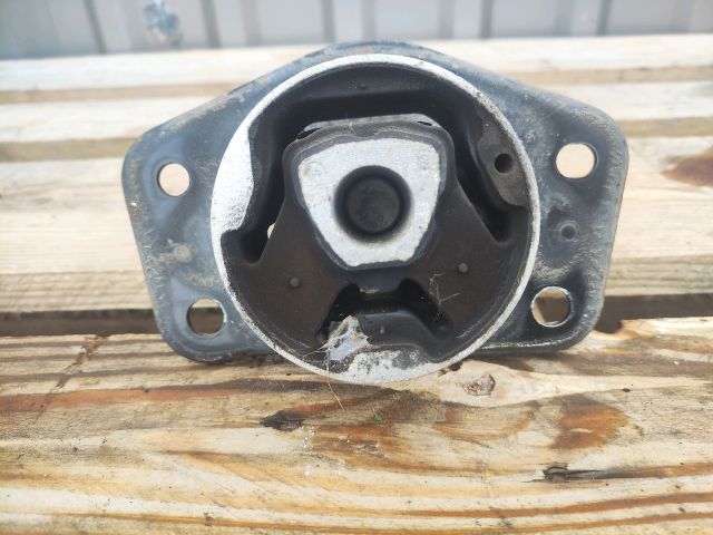 bontott MITSUBISHI COLT Váltó Tartó Bak (Pozíciófüggetlen)