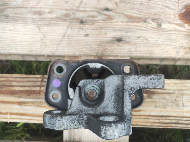 bontott MITSUBISHI COLT Váltó Tartó Bak (Pozíciófüggetlen)