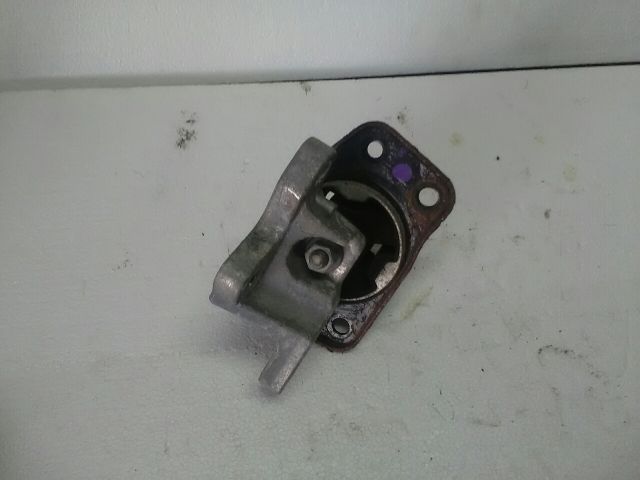 bontott MITSUBISHI COLT Váltó Tartó Bak (Pozíciófüggetlen)