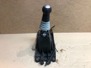 bontott MITSUBISHI COLT Automata Váltókar