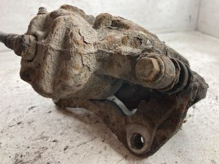 bontott MITSUBISHI COLT Bal első Féknyereg Munkahengerrel