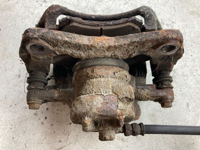 bontott MITSUBISHI COLT Bal első Féknyereg Munkahengerrel