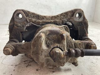 bontott MITSUBISHI COLT Bal első Féknyereg Munkahengerrel