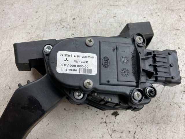 bontott MITSUBISHI COLT Gázpedál (Elektromos)