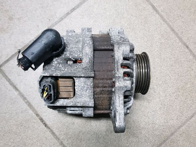 bontott MITSUBISHI COLT Generátor