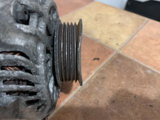 bontott MITSUBISHI COLT Generátor