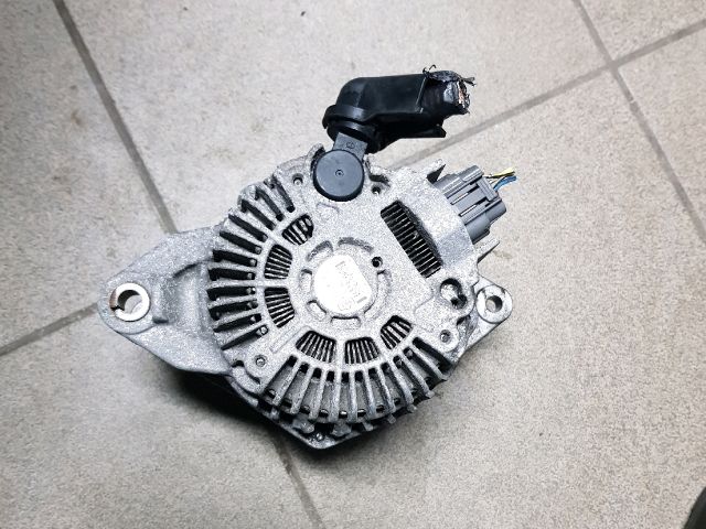 bontott MITSUBISHI COLT Generátor