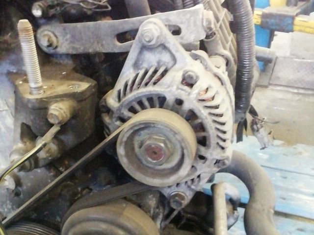 bontott MITSUBISHI COLT Generátor