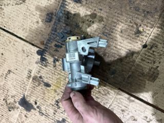 bontott MITSUBISHI COLT Gyújtáskapcsoló Házzal