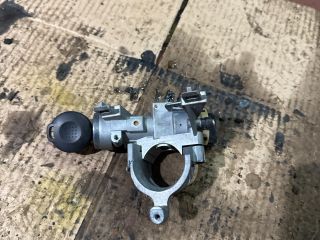 bontott MITSUBISHI COLT Gyújtáskapcsoló Házzal