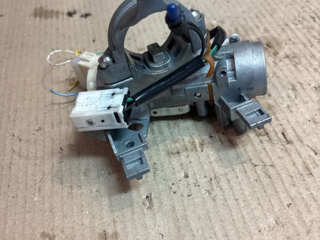 bontott MITSUBISHI COLT Gyújtáskapcsoló