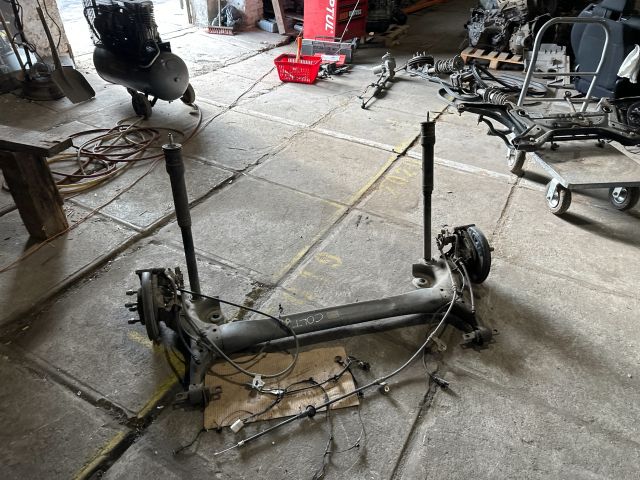 bontott MITSUBISHI COLT Hátsó Híd (Tárcsafékes)