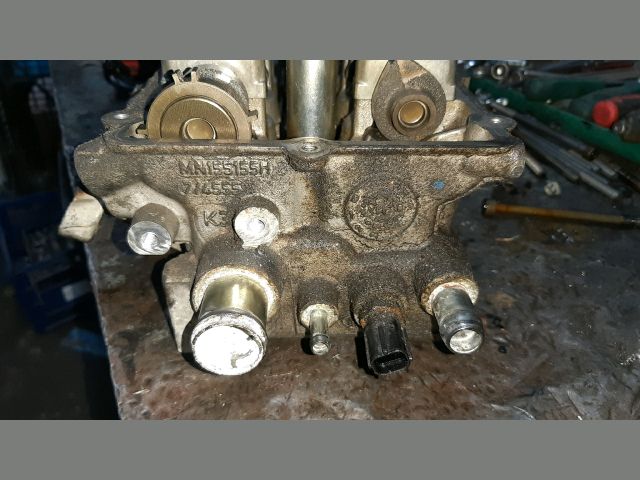 bontott MITSUBISHI COLT Hengerfej