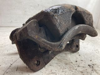 bontott MITSUBISHI COLT Jobb első Féknyereg Munkahengerrel