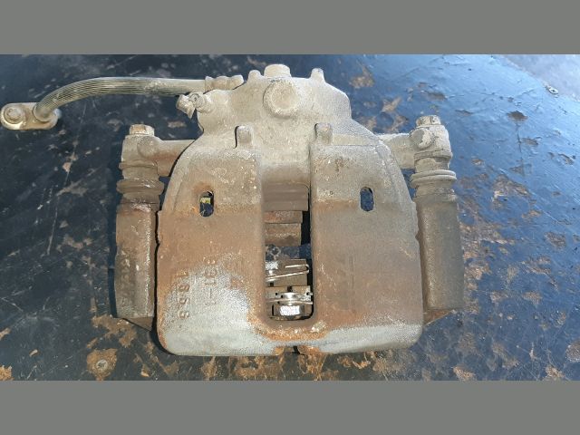 bontott MITSUBISHI COLT Jobb első Féknyereg Munkahengerrel