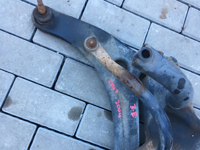 bontott MITSUBISHI COLT Jobb első Lengőkar