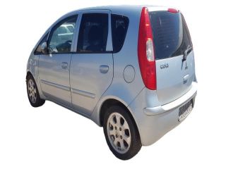 bontott MITSUBISHI COLT Motor (Fűzött blokk hengerfejjel)