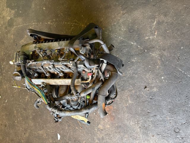 bontott MITSUBISHI COLT Motor (Fűzött blokk hengerfejjel)