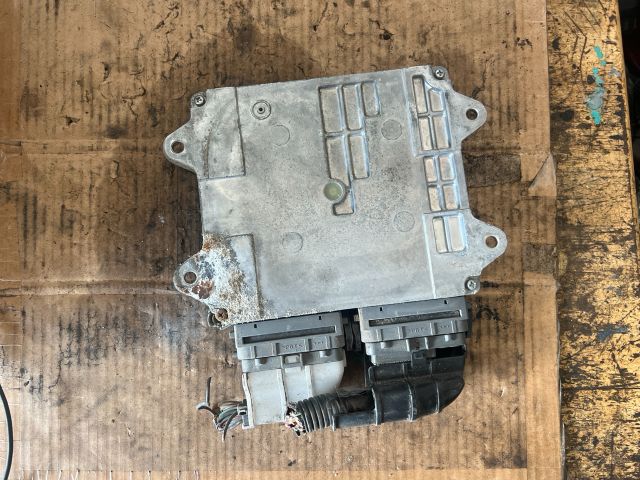 bontott MITSUBISHI COLT Motorvezérlő