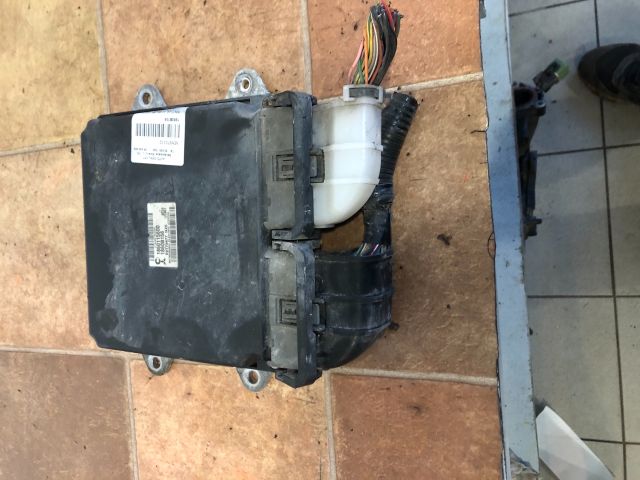 bontott MITSUBISHI COLT Motorvezérlő