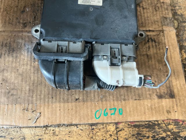 bontott MITSUBISHI COLT Motorvezérlő