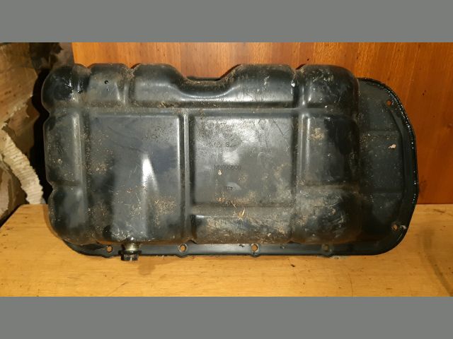 bontott MITSUBISHI COLT Olajteknő