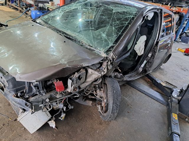 bontott MITSUBISHI COLT Porlasztó Sor / Híd