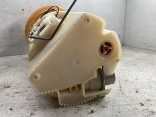 bontott MITSUBISHI COLT Üzemanyag Szivattyú