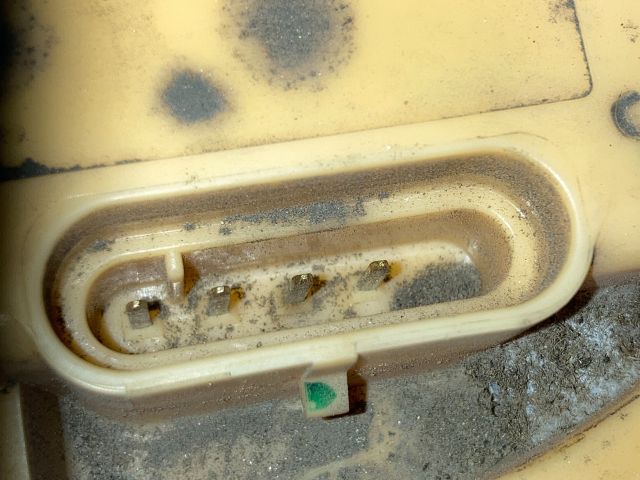 bontott MITSUBISHI COLT Üzemanyag Szivattyú