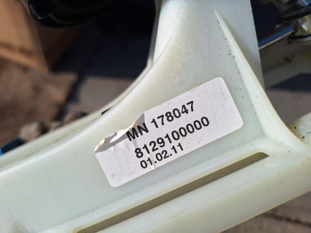 bontott MITSUBISHI COLT Váltó Kulissza