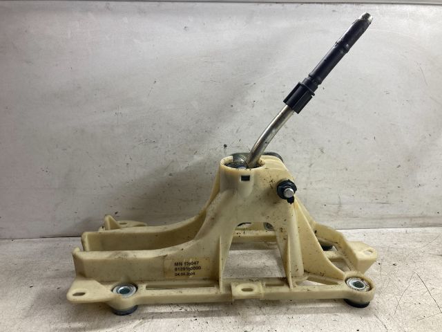 bontott MITSUBISHI COLT Váltókar (Mechanikus)