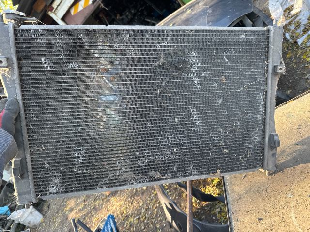 bontott MITSUBISHI COLT Vízhűtő Radiátor (Klímás)