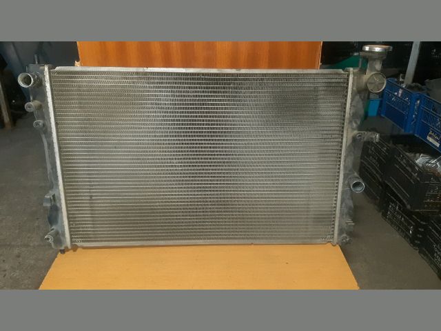 bontott MITSUBISHI COLT Vízhűtő Radiátor (Nem klímás)