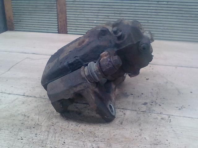 bontott MITSUBISHI COLT Bal első Féknyereg Munkahengerrel