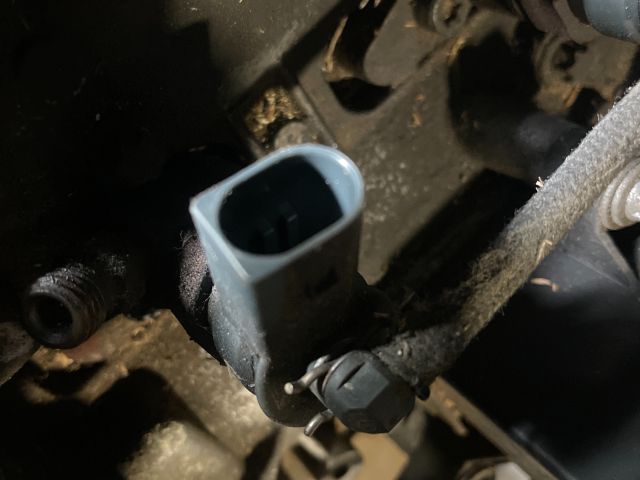 bontott MITSUBISHI COLT Porlasztó (1 db)