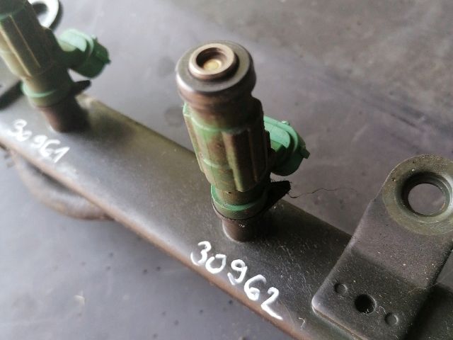 bontott MITSUBISHI COLT Porlasztó (1 db)