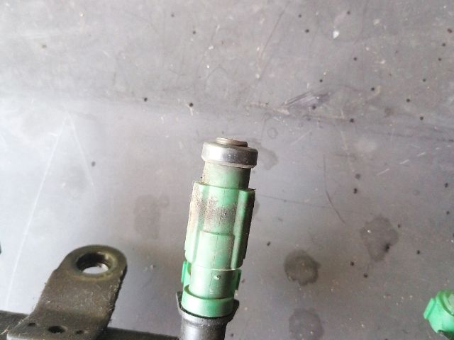 bontott MITSUBISHI COLT Porlasztó (1 db)