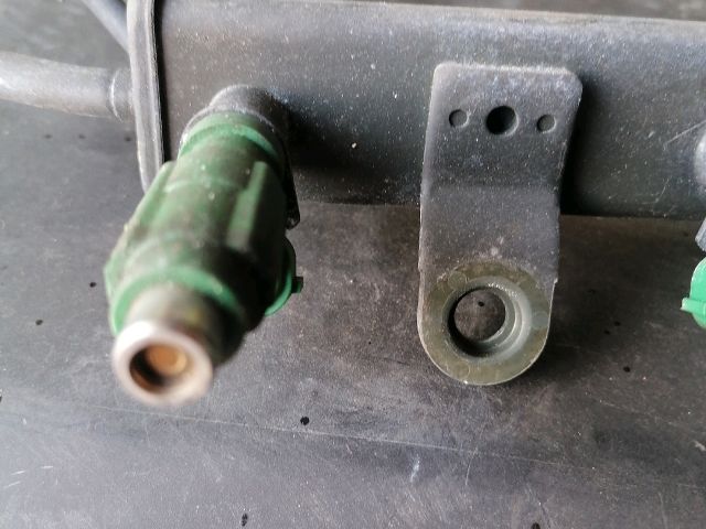 bontott MITSUBISHI COLT Porlasztó (1 db)